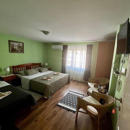 Apartman Simona Vrdnik Exterior foto