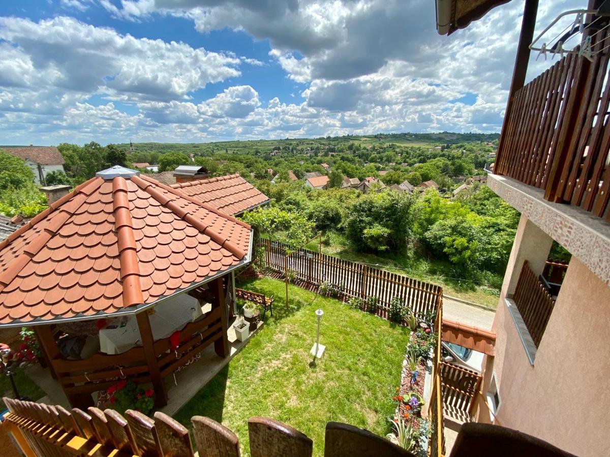 Apartman Simona Vrdnik Exterior foto