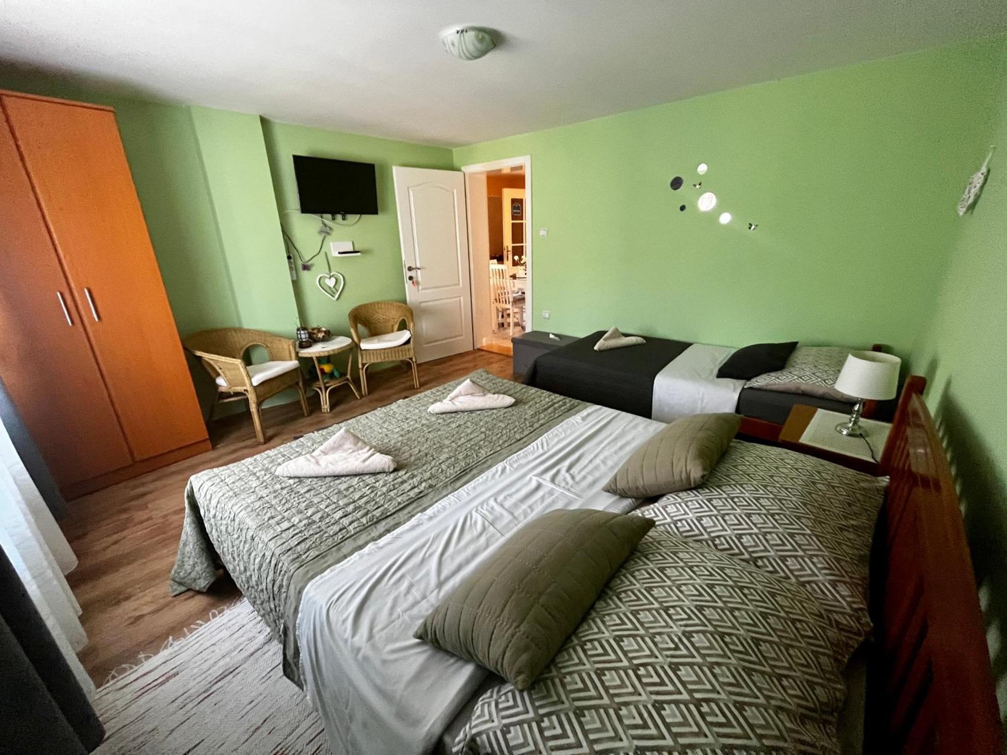 Apartman Simona Vrdnik Exterior foto
